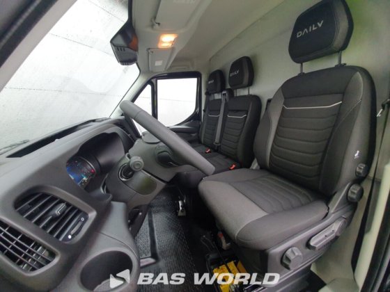 イヴェコ・デイリー 35S18 クローズド・ボックス・バン