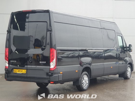 イヴェコ・デイリー 35S18 クローズド・ボックス・バン