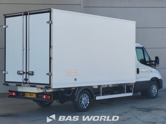 イヴェコ・デイリー 35S18 冷蔵車