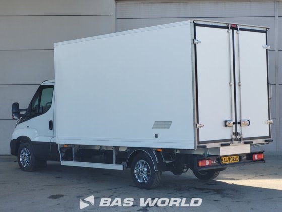 イヴェコ・デイリー 35S18 冷蔵車