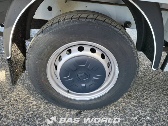 雷诺大师 165PK 窗帘边