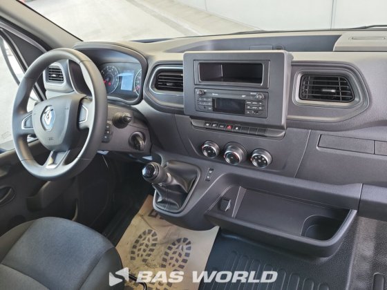 雷诺大师 165PK 窗帘边