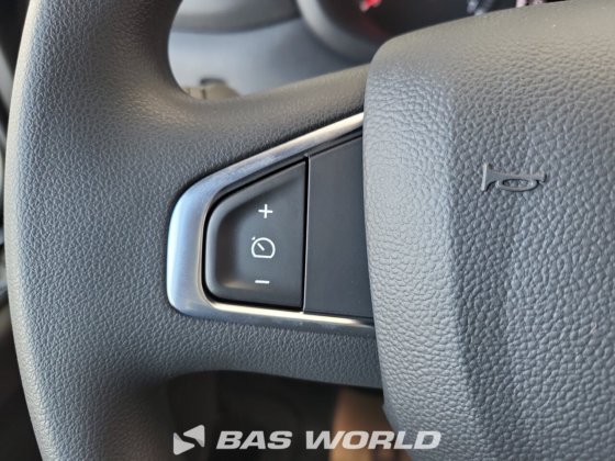 雷诺大师 165PK 窗帘边