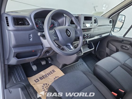 雷诺大师 165PK 窗帘边