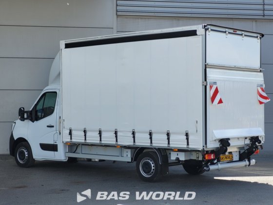 雷诺大师 165PK 窗帘边