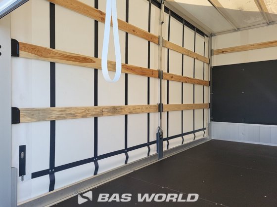 雷诺大师 165PK 窗帘边