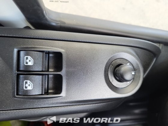 イヴェコ・デイリー 35S18 冷蔵車