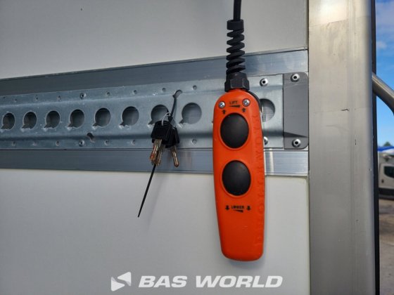 イヴェコ・デイリー 35S18 冷蔵車