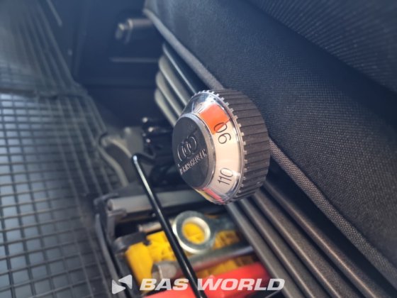 イヴェコ・デイリー 35S18 冷蔵車