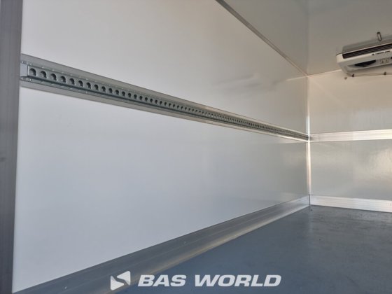 イヴェコ・デイリー 35S18 冷蔵車