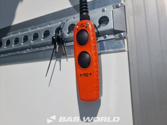 イヴェコ・デイリー 35S18 冷蔵車