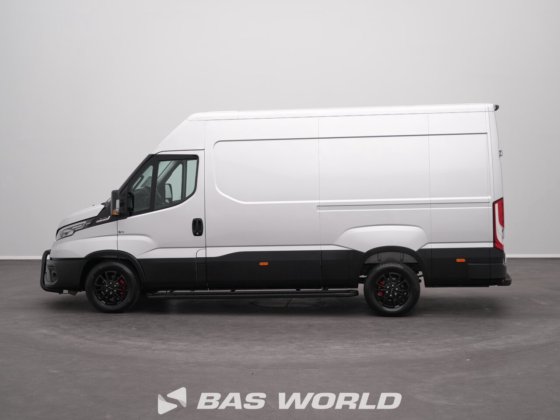 イヴェコ・デイリー 35S21 クローズド・ボックス・バン