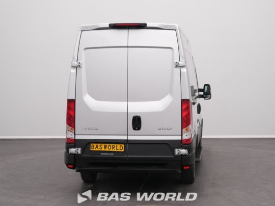 イヴェコ・デイリー 35S21 クローズド・ボックス・バン