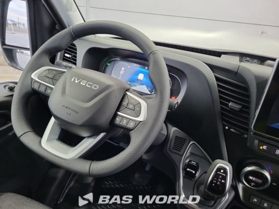 イヴェコ・デイリー 35S21 クローズド・ボックス・バン