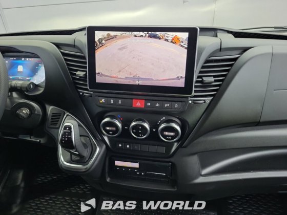 イヴェコ・デイリー 35S21 クローズド・ボックス・バン