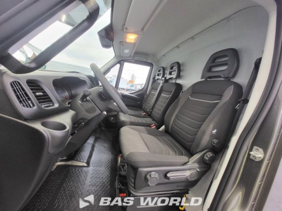 イヴェコ・デイリー 35S21 クローズド・ボックス・バン