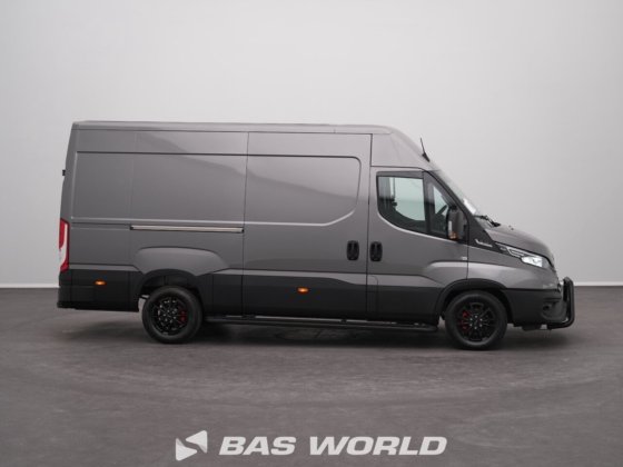 イヴェコ・デイリー 35S21 クローズド・ボックス・バン