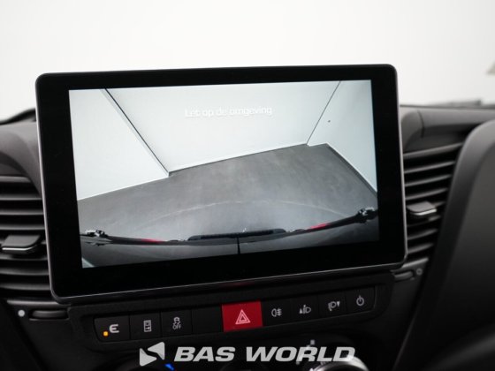 イヴェコ・デイリー 35S21 クローズド・ボックス・バン