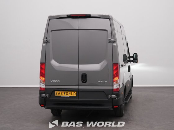 イヴェコ・デイリー 35S21 クローズド・ボックス・バン