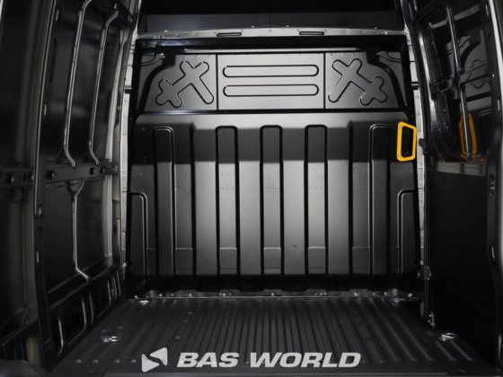 イヴェコ・デイリー 35S21 クローズド・ボックス・バン