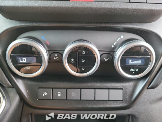 イヴェコ・デイリー 35S21 クローズド・ボックス・バン