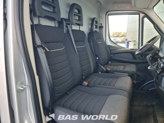 イヴェコ・デイリー 35S21 クローズド・ボックス・バン