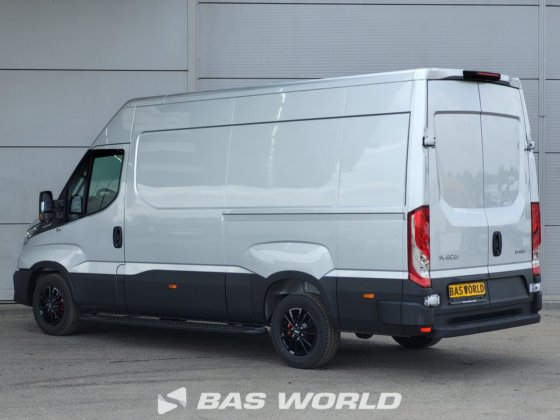 イヴェコ・デイリー 35S21 クローズド・ボックス・バン