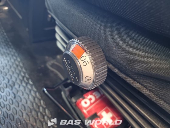 イヴェコ・デイリー 35S21 クローズド・ボックス・バン