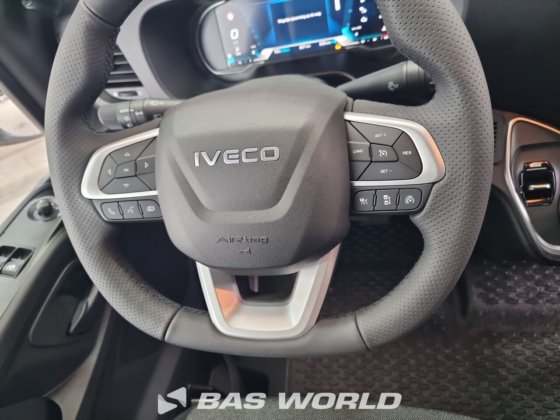 イヴェコ・デイリー 35C21 クローズド・ボックス・バン