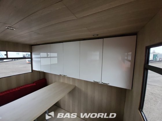 コッティンガム・クローズドボックス・セミトレーラー