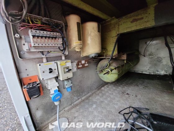 コッティンガム・クローズドボックス・セミトレーラー