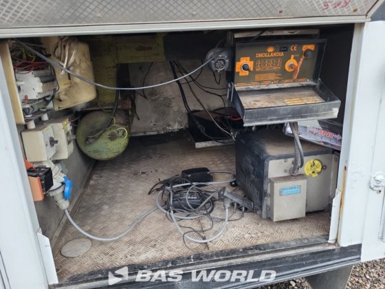 コッティンガム・クローズドボックス・セミトレーラー