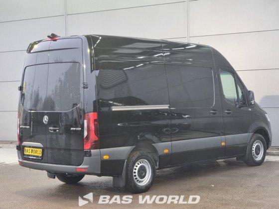 メルセデス スプリンター 319 CDI クローズド・ボックス・バン