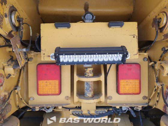 キャタピラー・リジッド・ダンパー