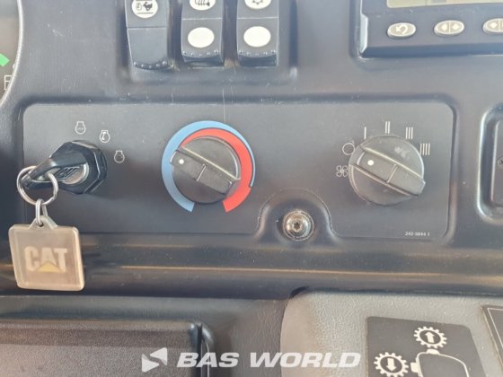 キャタピラー・リジッド・ダンパー