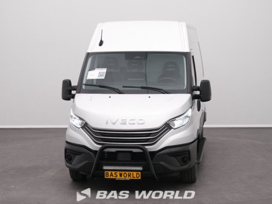 イヴェコ・デイリー 35S21 クローズド・ボックス・バン