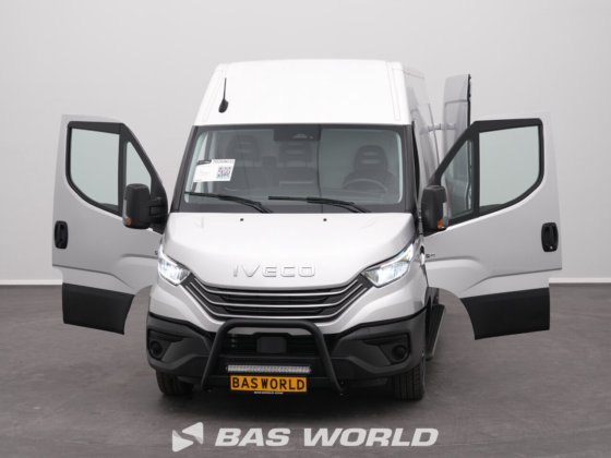 イヴェコ・デイリー 35S21 クローズド・ボックス・バン