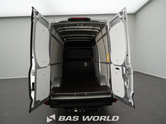 イヴェコ・デイリー 35S21 クローズド・ボックス・バン