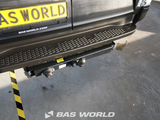 イヴェコ・デイリー 35S21 クローズド・ボックス・バン