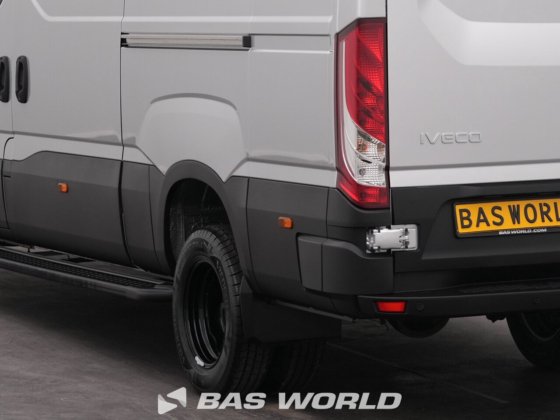 イヴェコ・デイリー 35C21 クローズド・ボックス・バン