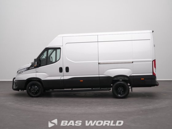 イヴェコ・デイリー 35C21 クローズド・ボックス・バン