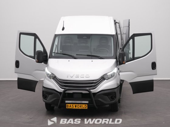 イヴェコ・デイリー 35C21 クローズド・ボックス・バン