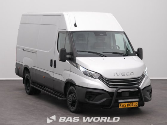 イヴェコ・デイリー 35C21 クローズド・ボックス・バン