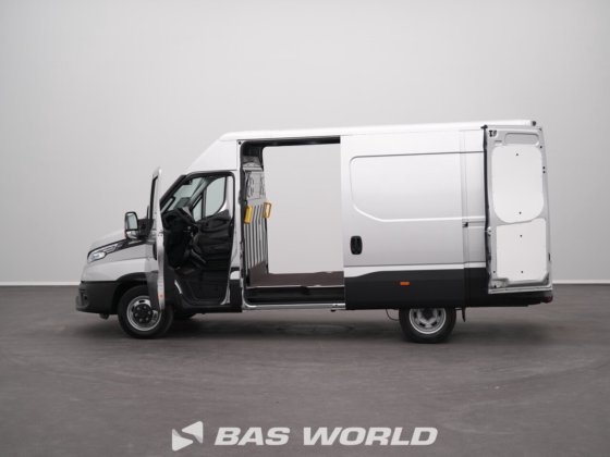 イヴェコ・デイリー 35C21 クローズド・ボックス・バン