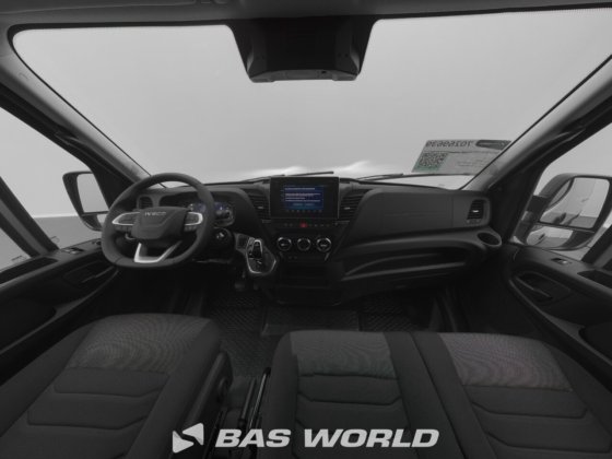 イヴェコ・デイリー 35C21 クローズド・ボックス・バン