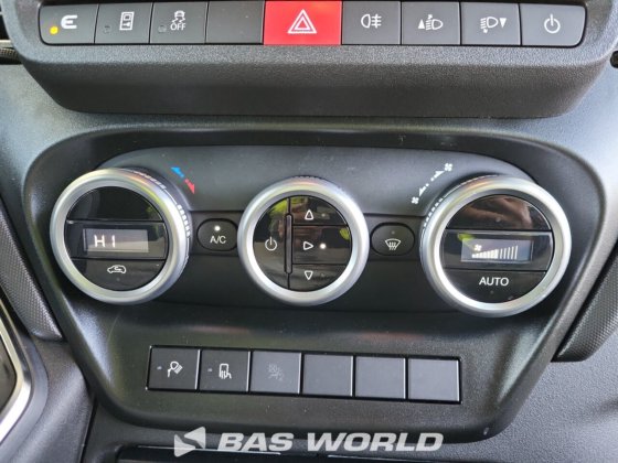 イヴェコ・デイリー 35S21 クローズド・ボックス・バン