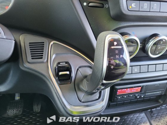 イヴェコ・デイリー 35S21 クローズド・ボックス・バン