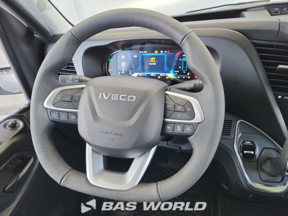 イヴェコ・デイリー 35S21 クローズド・ボックス・バン