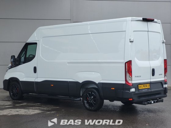 イヴェコ・デイリー 35S21 クローズド・ボックス・バン