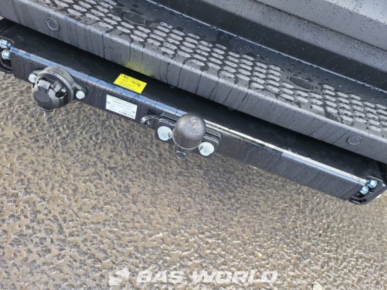 イヴェコ・デイリー 35S21 クローズド・ボックス・バン